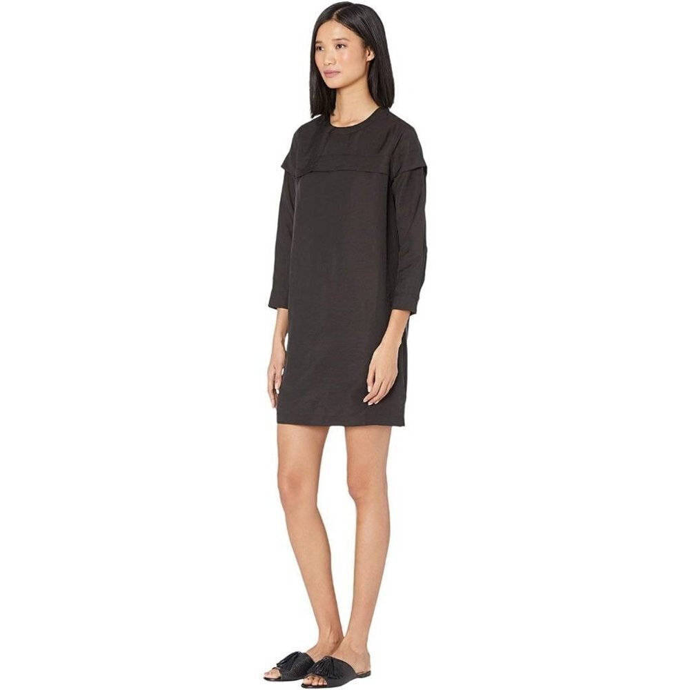 BLDWN Women's Annika Jewel Neck Long Sleeves Button Cuff Size M